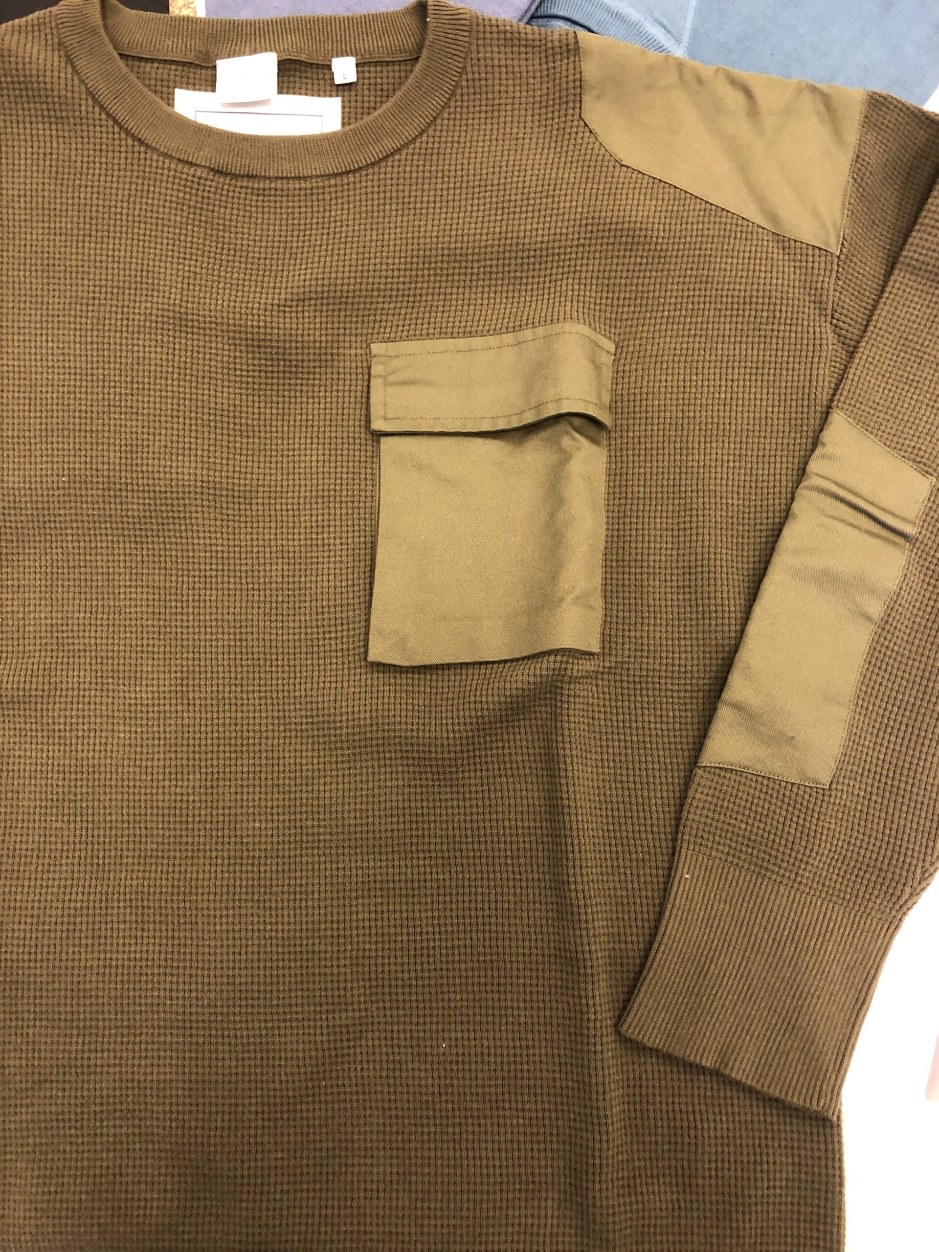 maglia uomo cotone con inserti in tessuto